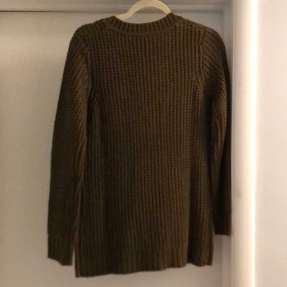 Design Lab green sweater - Picture 2 of 3